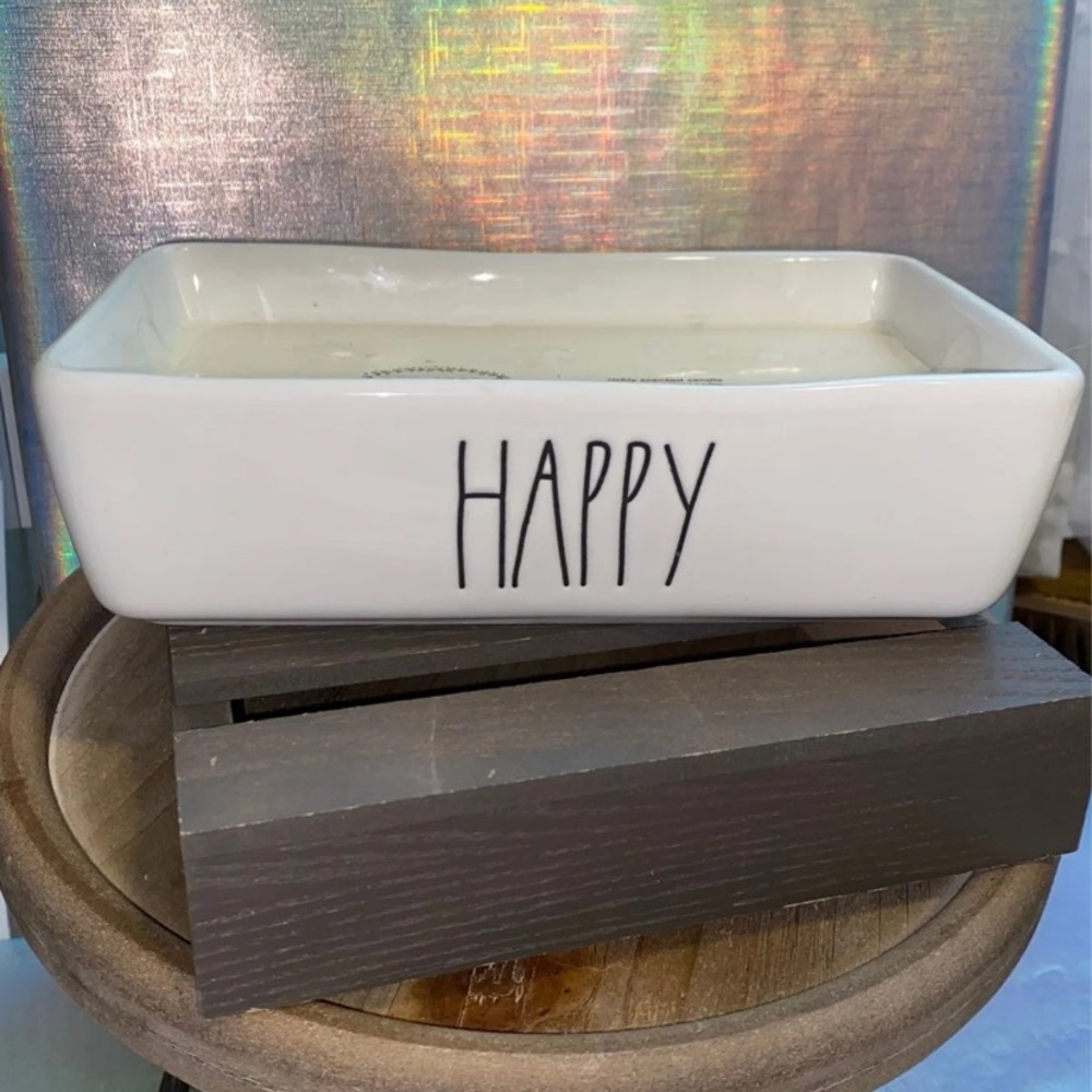 Rae Dunn candle